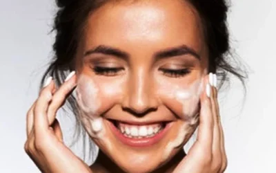 Tanda dan Solusi Masalah Kulit Akibat Membersihkan Wajah Berlebihan (Over Cleansing)