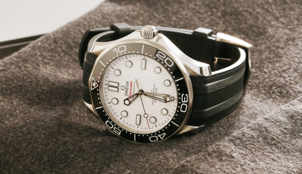 Ciri ciri Jam Tangan Omega Asli