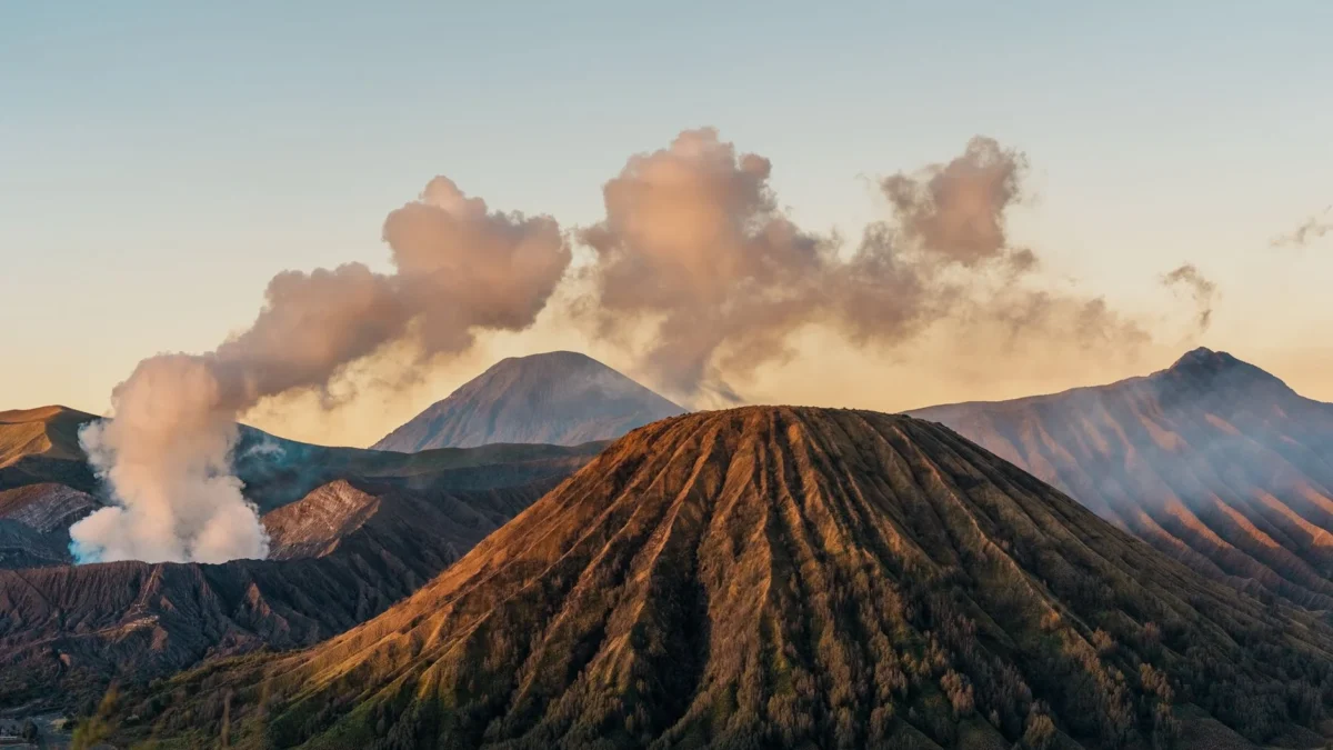 Destinasi Wisata Alam Populer Terbaik yang Wajib Dikunjungi