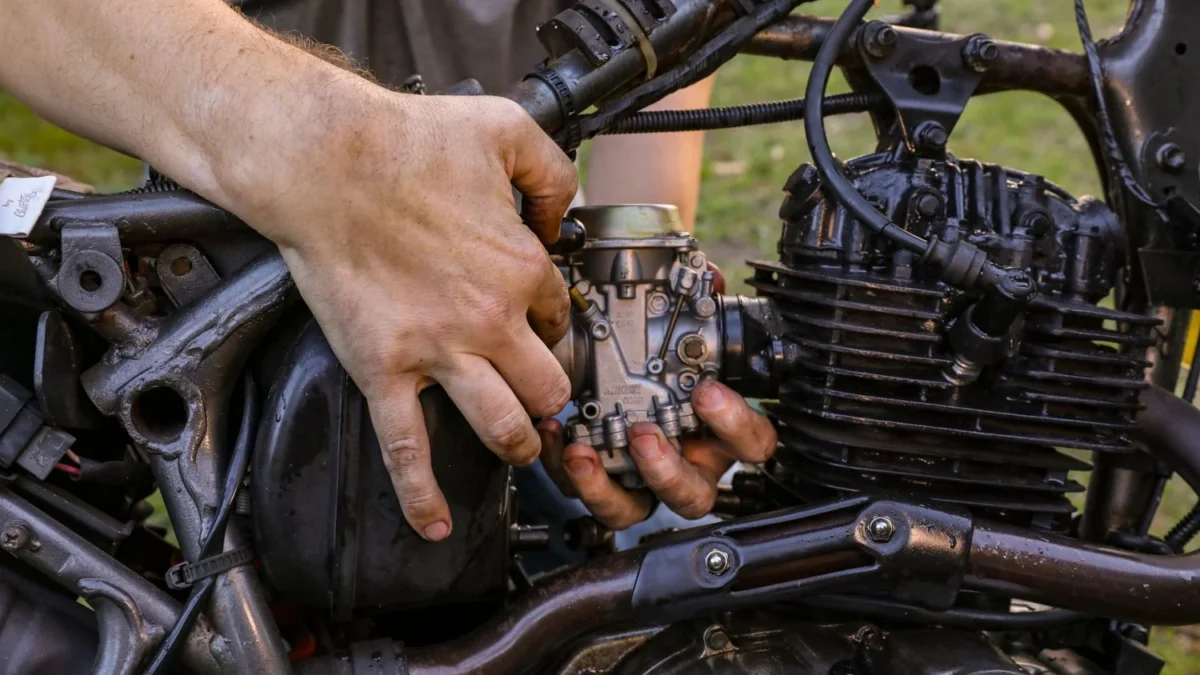 Penyebab Oli Motor Cepat Habis yang Wajib Diwaspadai