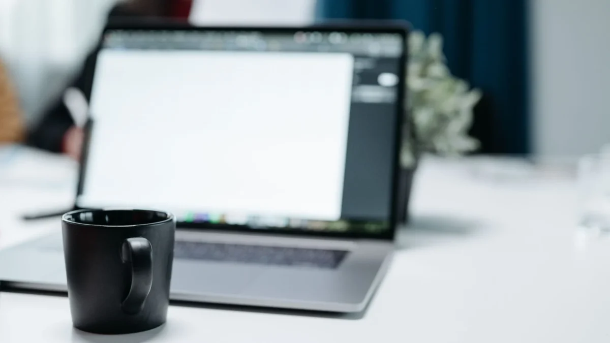 Spesifikasi Laptop Kerja Terbaik yang Bikin Produktivitas Naik Kelas